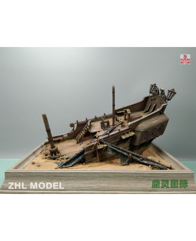 The black pearl a sunk model ，matching with fish tank scenario，wooden ship model kits